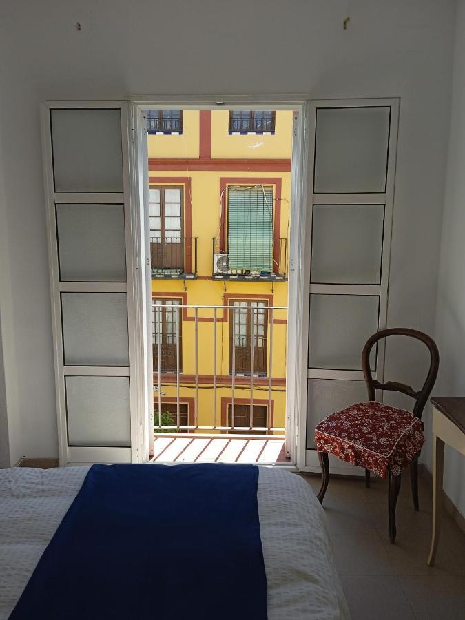 Apartamento Casco Antiguo Exterior Unico En Segunda Planta En Un Edificio De De Dos Plantas Seville Exterior photo